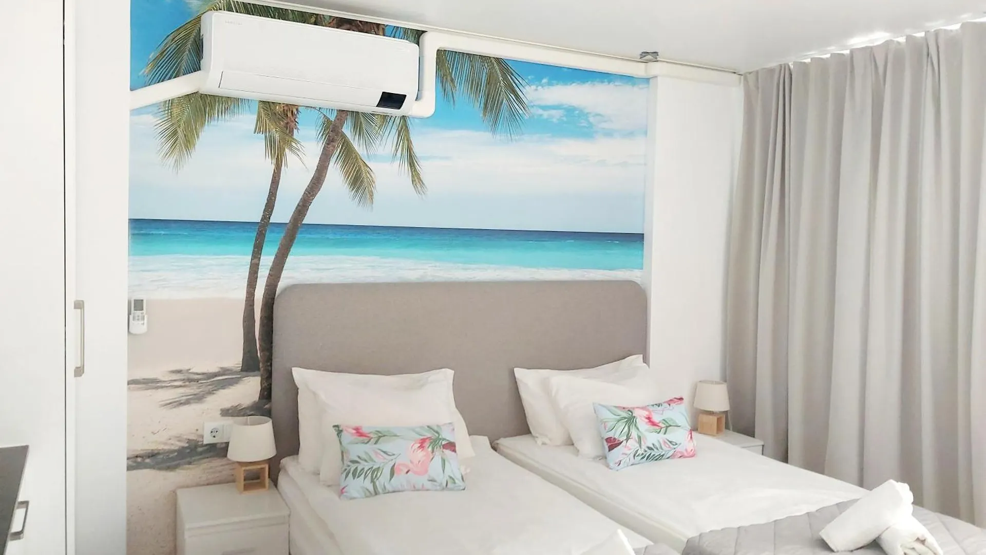 Apartamento Under The Palm Playa de las Américas 0*,
